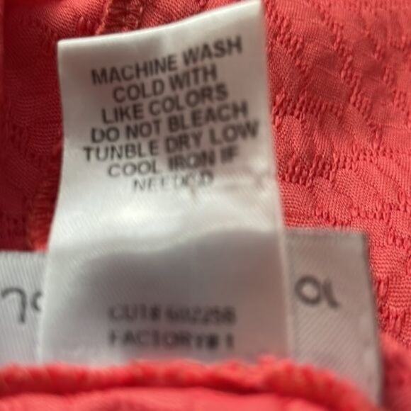 Jordan Taylor Large Hooded Bathing Suit Cover Up - Picture 6 of 6